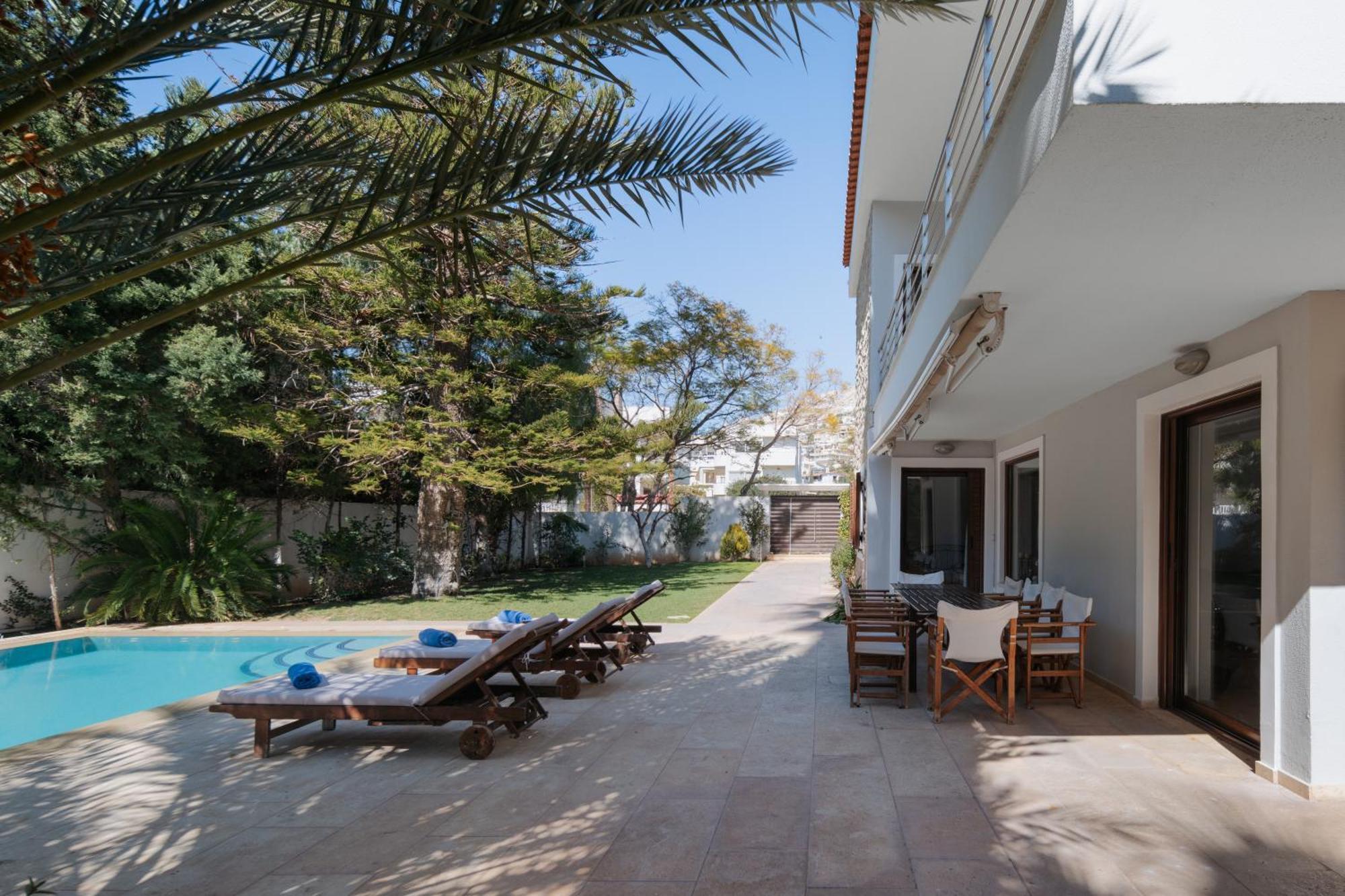 Villa Saronida Esterno foto